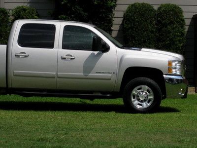 CREW CAB SHORT BED ( LTZ ) 1 OWNER! LOW MILES, US $36,900.00, image 3