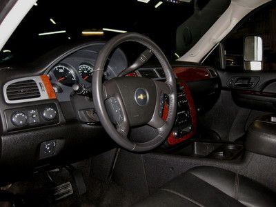 CREW CAB SHORT BED ( LTZ ) 1 OWNER! LOW MILES, US $36,900.00, image 35