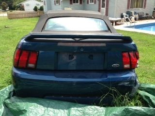 1999 ford mustang gt convertible 2-door 4.6l