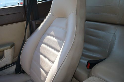 1983 Porsche 944 Base Coupe 2-Door 2.5L, image 12