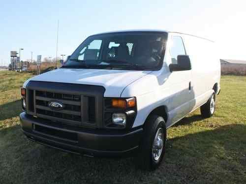 2013 ford e-150 base standard cargo van 3-door 4.6l