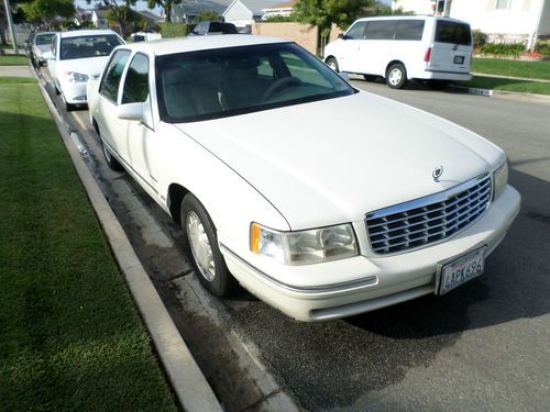 1998 cadillac de ville 1 owner pearl white and swell everything in working order