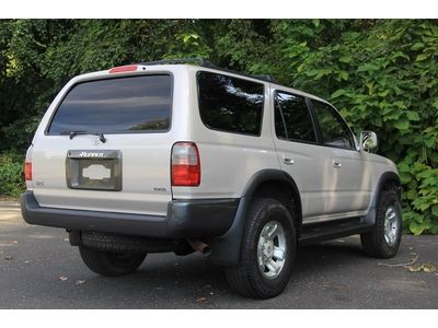1997 4Runner, Very clean, No rust, low miles, Sunroof, 4X4, NO RESERVE!!, image 23