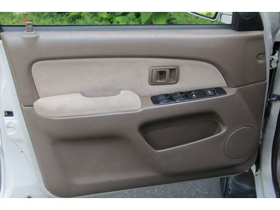 1997 4Runner, Very clean, No rust, low miles, Sunroof, 4X4, NO RESERVE!!, image 37