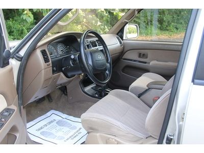 1997 4Runner, Very clean, No rust, low miles, Sunroof, 4X4, NO RESERVE!!, image 39