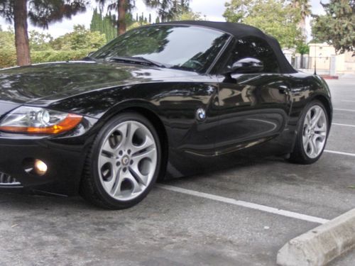 2003 bmw z4 3.0i convertible 2-door 3.0l  rare dual exhaust, low miles