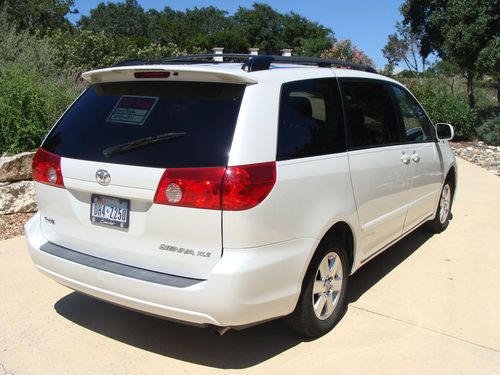 2008 Toyota Sienna XLE Mini Passenger Van 5-Door 3.5L, image 3