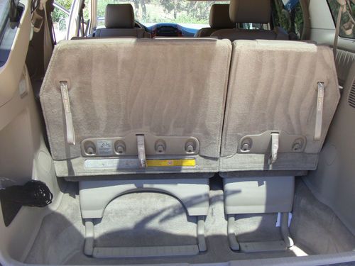 2008 Toyota Sienna XLE Mini Passenger Van 5-Door 3.5L, image 16