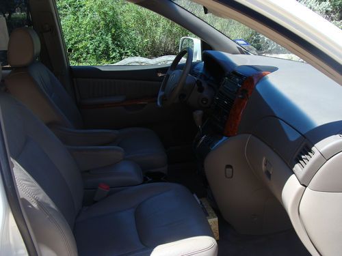 2008 Toyota Sienna XLE Mini Passenger Van 5-Door 3.5L, image 19