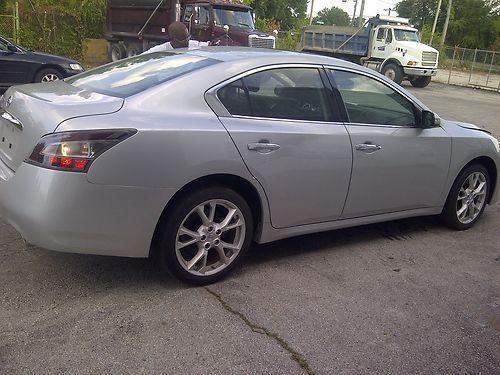 2012 nissan maxima sv sedan 4-door 3.5l