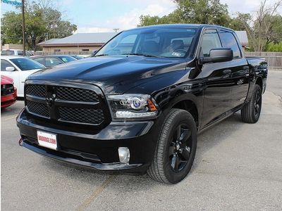5.7l hemi v8 express blackout package touchscreen radio bluetooth mp3 20in rims