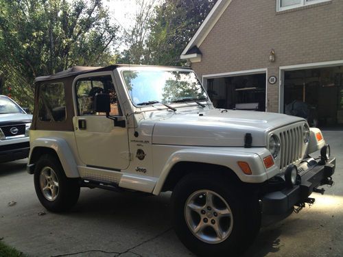 2001 jeep wrangler sahara sport utility 2-door 4.0l