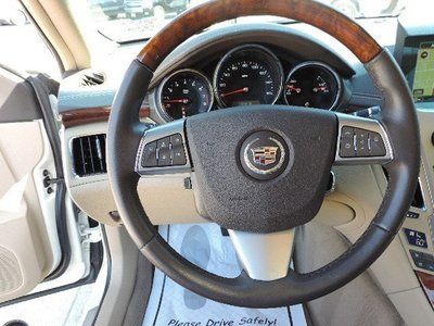 Premium 3.6L NAV CD Keyless Entry Power Door Locks Pass-Through Rear Seat ABS, image 29