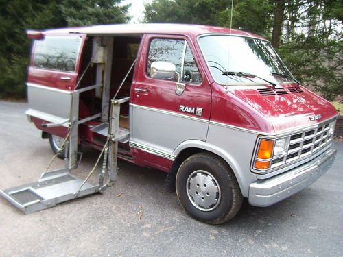 1986 dodge ram van royal 150 with 69,000 original miles!! &amp; wheel chair lift