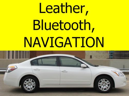 Nissan altima with leather, navigation, bluetooth, warranty