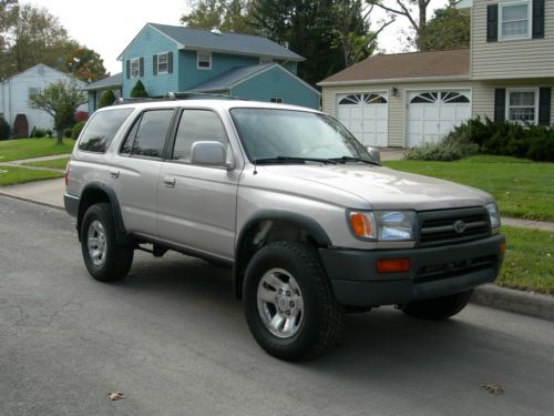 TOYOTA 4 RUNNER 4X4,RUNS PERFECT,NO RESERVE,5SPD, image 4
