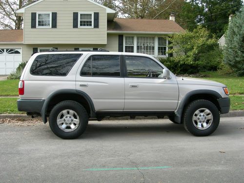 TOYOTA 4 RUNNER 4X4,RUNS PERFECT,NO RESERVE,5SPD, image 5