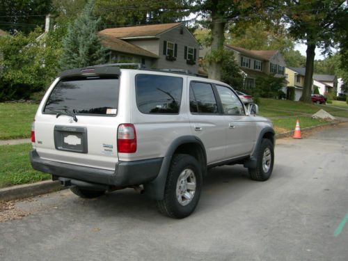 TOYOTA 4 RUNNER 4X4,RUNS PERFECT,NO RESERVE,5SPD, image 6
