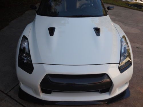 Pearl White - Carbon Fiber + Tons of Mods / 24K Miles / NC, US $69,999.00, image 11