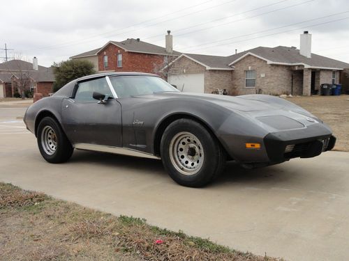 1975 chevrolet corvette stingray