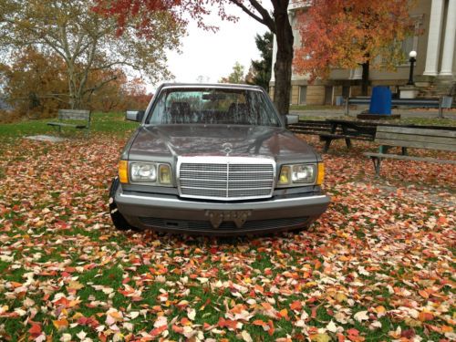 1985 Mercedes Benz 300sd Turbo Diesel, image 2