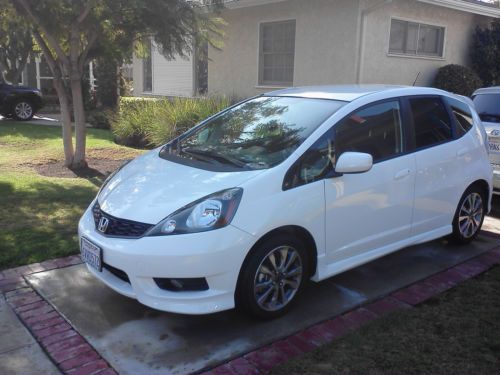 2012 honda fit sport hatchback 4-door 1.5l, 4088 miles, factory warranty, hitch