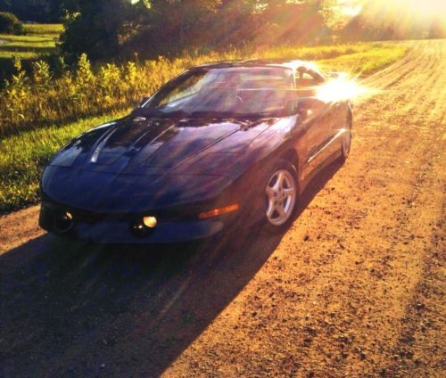 Clean, 1995 pontiac firebird trans am coupe 2-door 5.7l, black, low miles