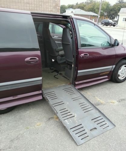 1999 dodge grand caravan entervan wheelchair van handicap accessible