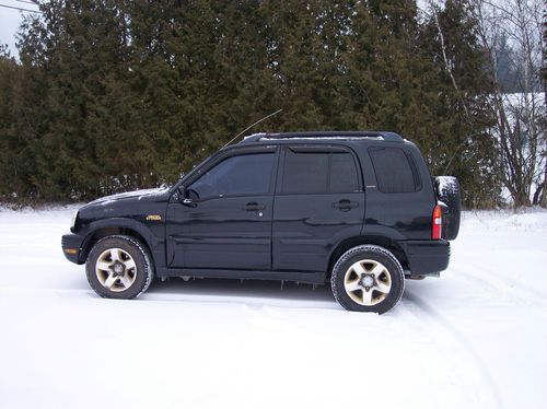 2000 suzuki grand vitara limited sport utility 4-door 2.5l