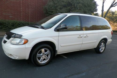 Dodge grand caravan sxt georgia owned 2nd &amp; 3rd row stow &amp; go seats no reserve