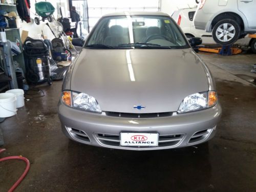 2001 chevrolet cavalier ls sedan 4-door 2.2l | 46k! super low miles**super clean