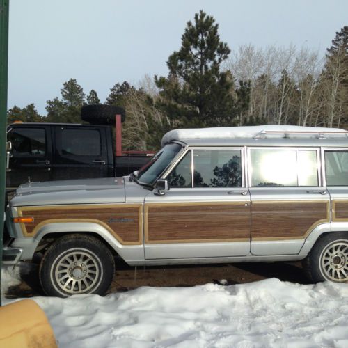 1990 jeep grand wagoneer base sport utility 4-door 5.9l