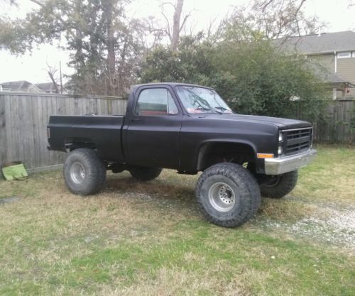 1985 lifted beast with a 700r4