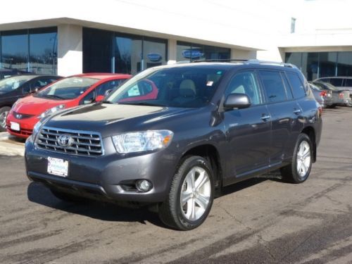 Limited awd v6 nav rear dvd snrf 3rd row only 50k mls look!