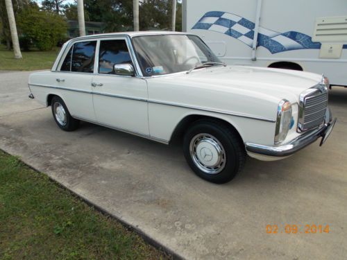 240d 3.0 euro model w115 chassis
