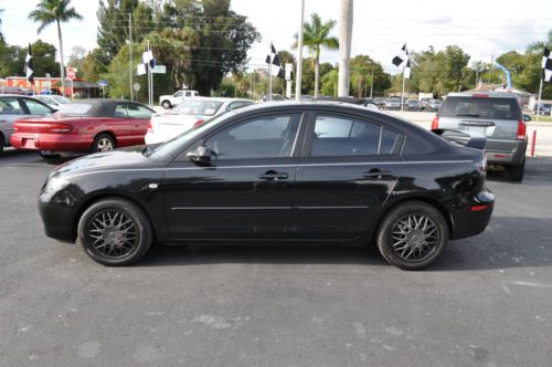 2008 Mazda 3 i Sedan 4-Door 2.0L, image 2