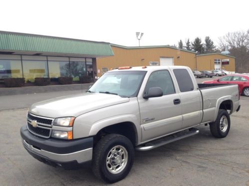 1 owner  4x4 - lt - lbz classic - 6.6l duramax turbo diesel - allison no reserve