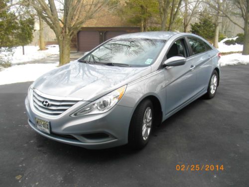 2011 hyundai sonota / 51000 miles / ex. condition with hyundai extended warranty