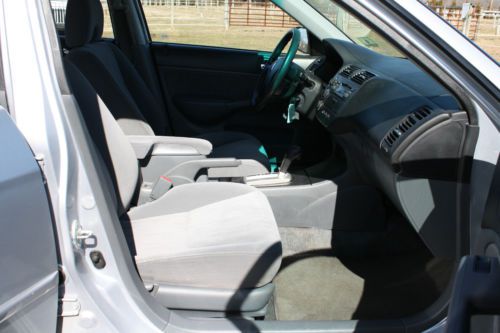 2003 Honda Civic EX Sedan 4-Door 1.7L, US $5,495.00, image 5