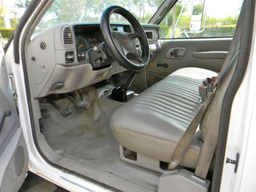 GMC CHEVY 3500 HD DIESEL MECHANICS UTILITY SERVICE IMT HYD. 6000 LB CRANE TRUCK, image 17