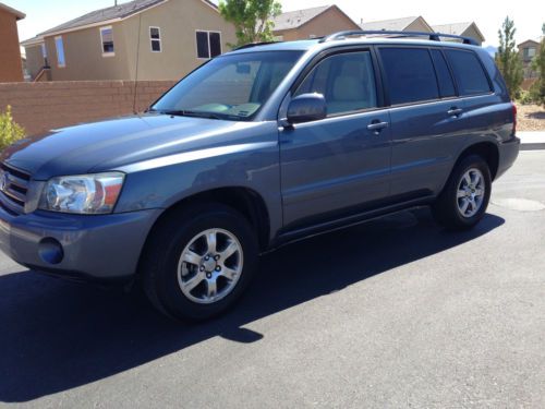 2006 toyota highlander suv 4cyl pristine condition gas saver