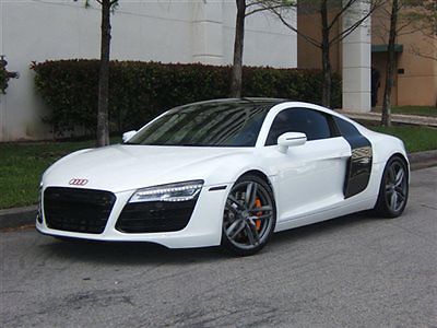 2014 audi r8 v8 coupe s-tronic