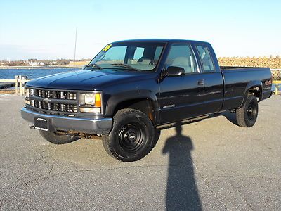 2000 chevrolet k2500 4x4 ext cab 59k clean c/k series