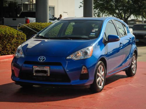 Hatchback 1 owner cruise bluetooth