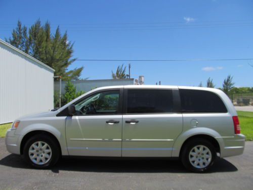 2008 TOWN AND COUNTRY LX MINI VAN - 2 OWNER ACCIDENT FREE - 4 NEW TIRES TODAY!, US $10,900.00, image 2