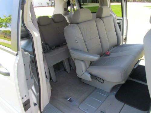 2008 TOWN AND COUNTRY LX MINI VAN - 2 OWNER ACCIDENT FREE - 4 NEW TIRES TODAY!, US $10,900.00, image 41