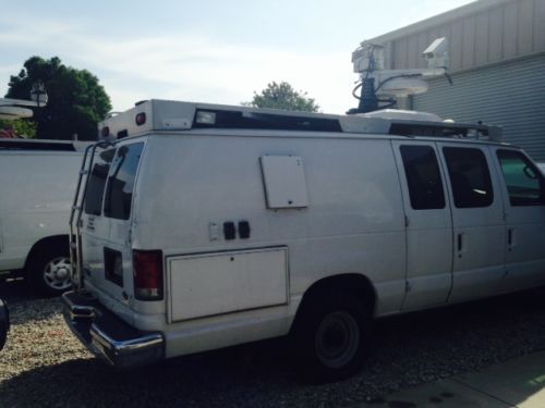 Find used 2001 Ford E350 Supervan TV News Live truck Microwave ENG