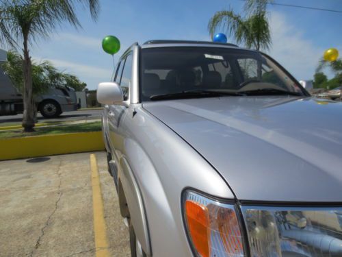 NO RESERVE - low miles, leather, CD changer, 3 row seating, sunroof, 4WD, AWD, image 15