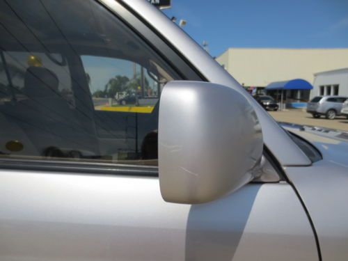 NO RESERVE - low miles, leather, CD changer, 3 row seating, sunroof, 4WD, AWD, image 32