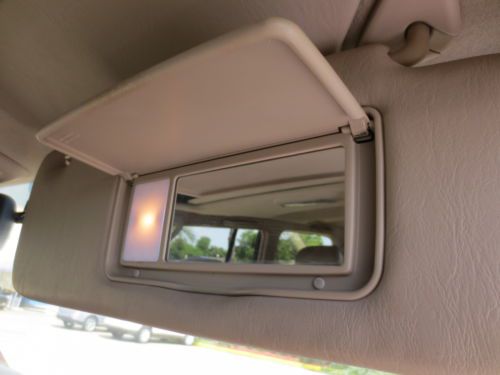 NO RESERVE - low miles, leather, CD changer, 3 row seating, sunroof, 4WD, AWD, image 43